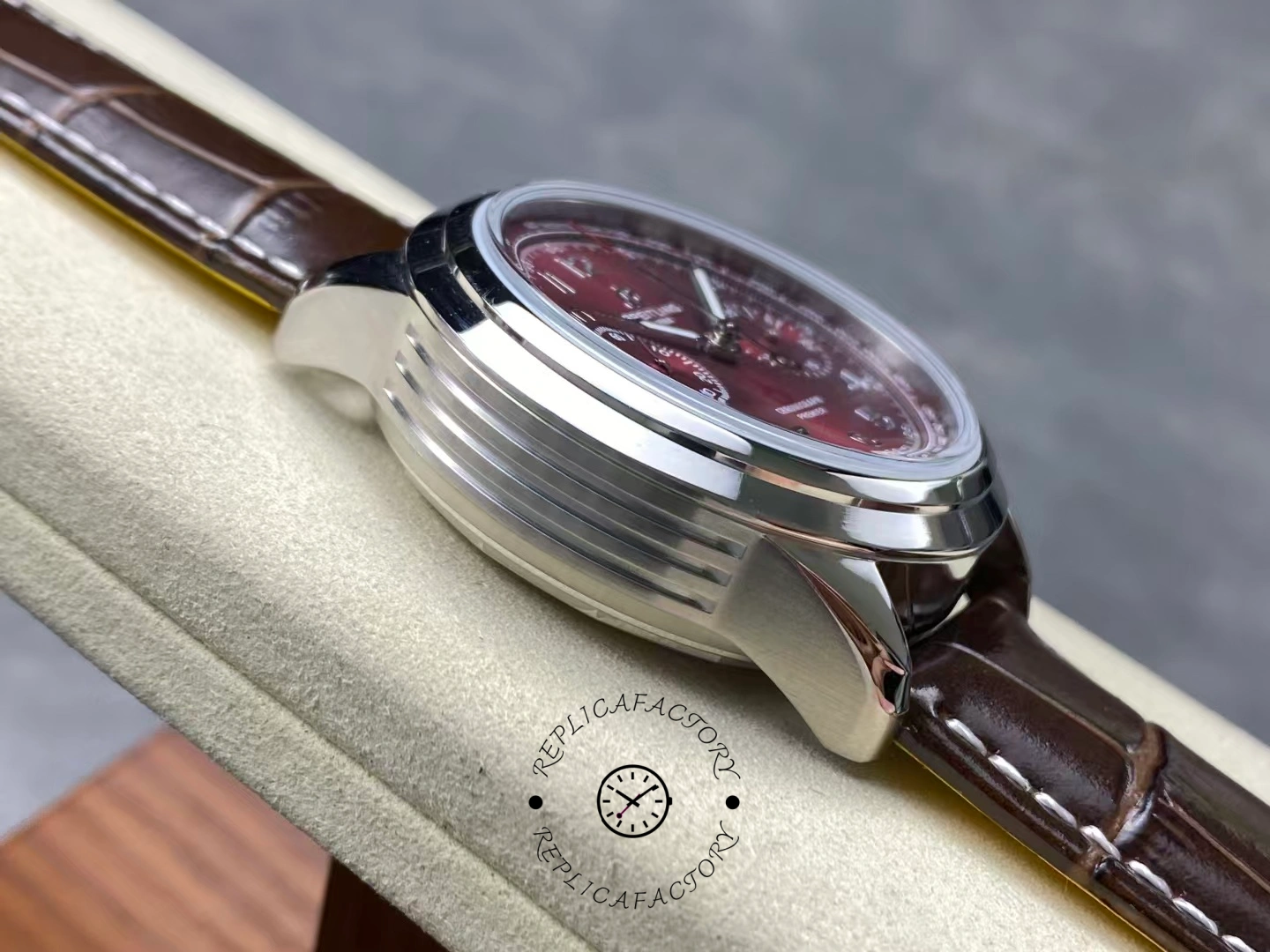 Left side profile of stainless steel case on Breitling Premier B09 AB0930D41K1P1.