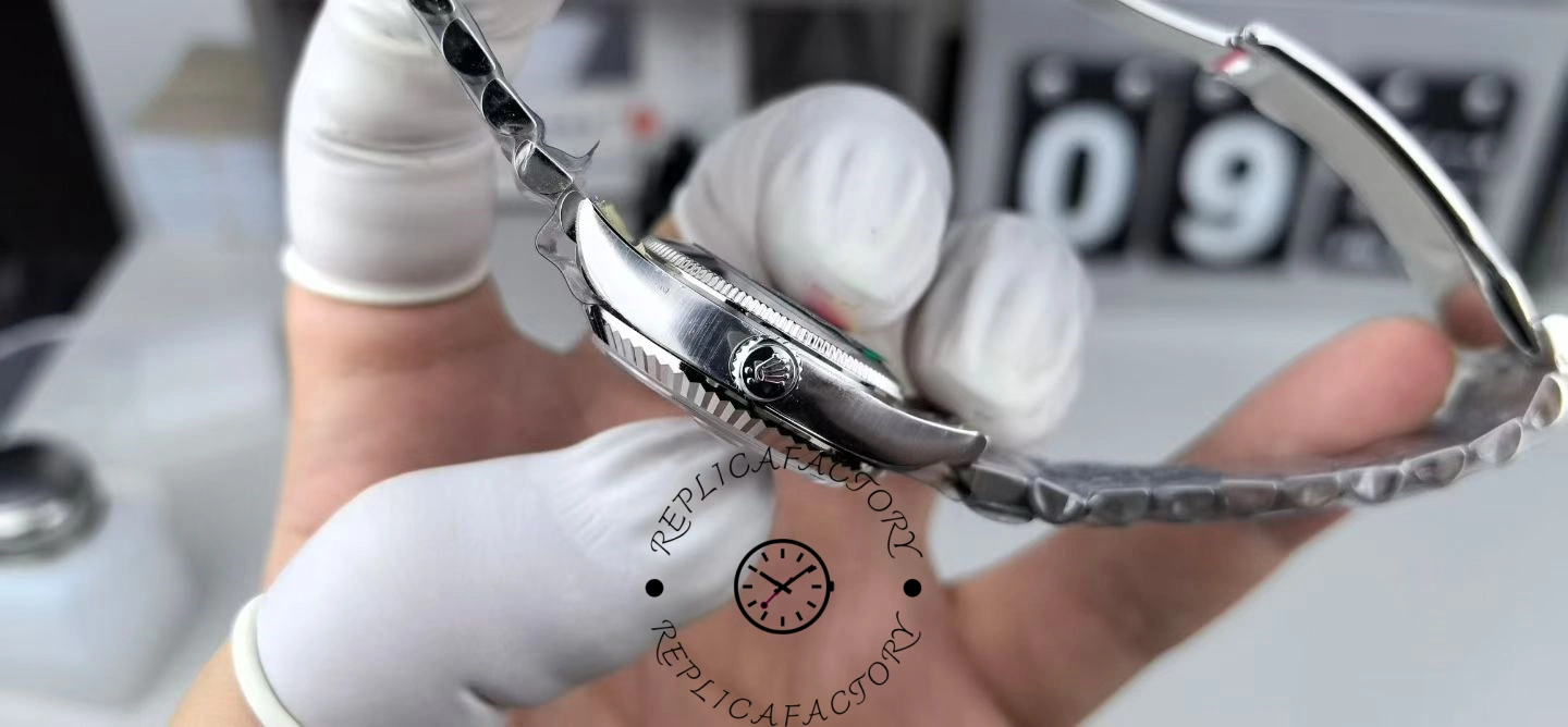 Back view of Rolex Datejust 31mm 278274 0002 with character design on the case back.