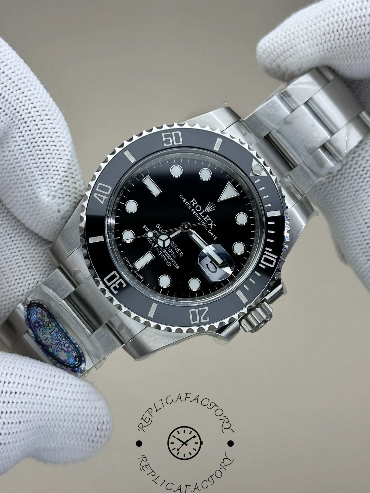 Another side view of Rolex Submariner 116610LN with focus on the bracelet and crown.