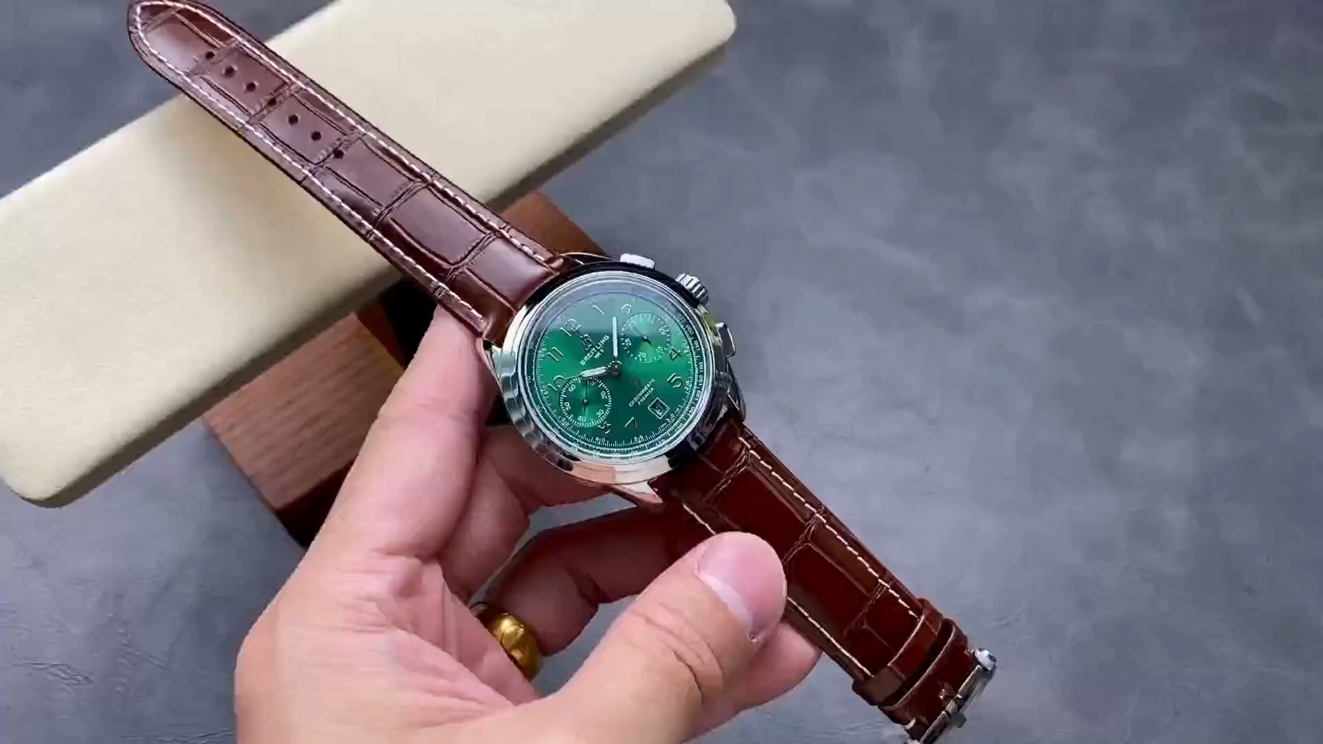 Breitling Premier B01 Chronograph 42mm AB0145371L1P1 1:1 Clone Luxury Watch - Video