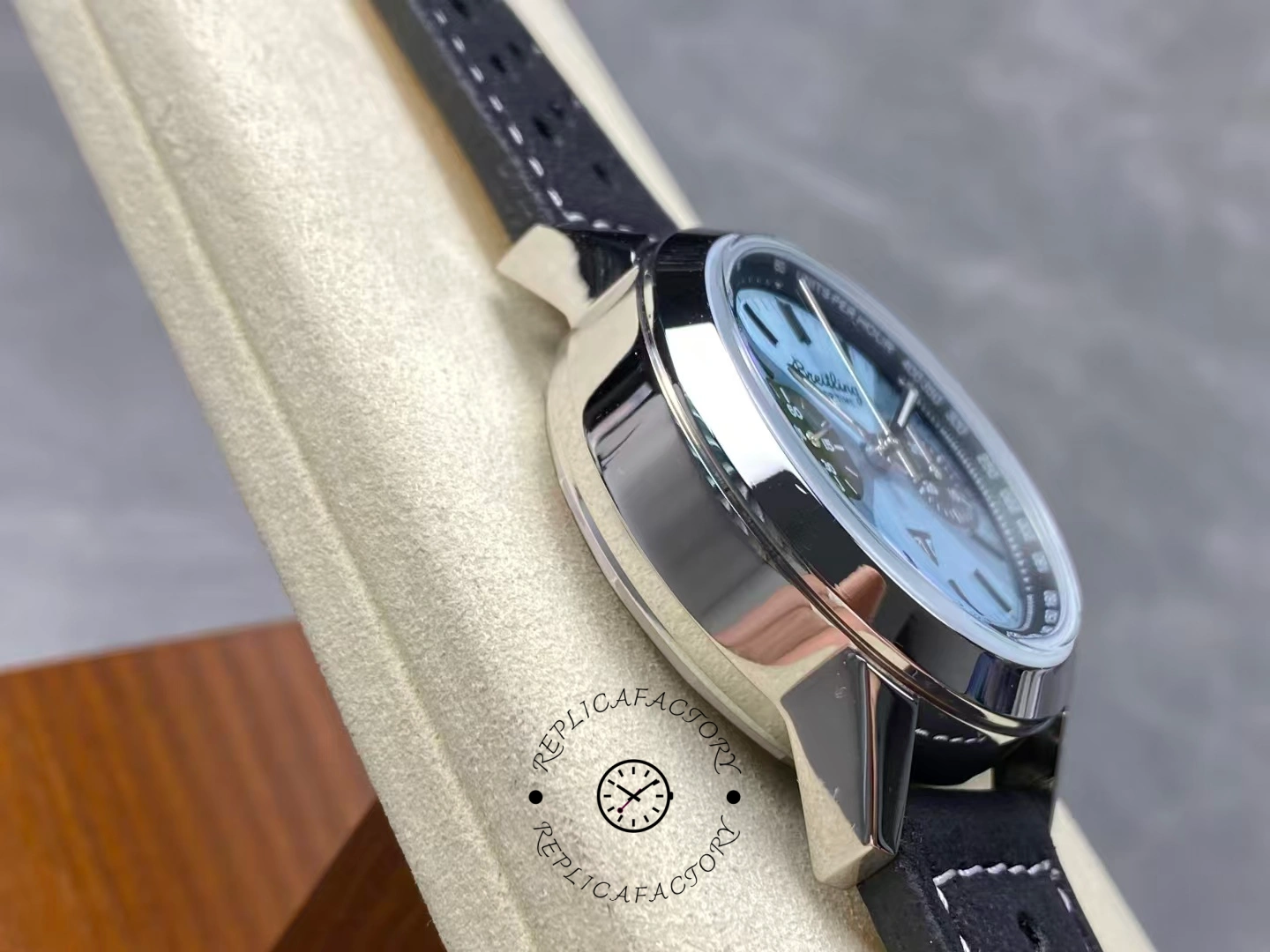 Left side case of Breitling Top Time B01 Triumph AB017641C1X1 polished lugs