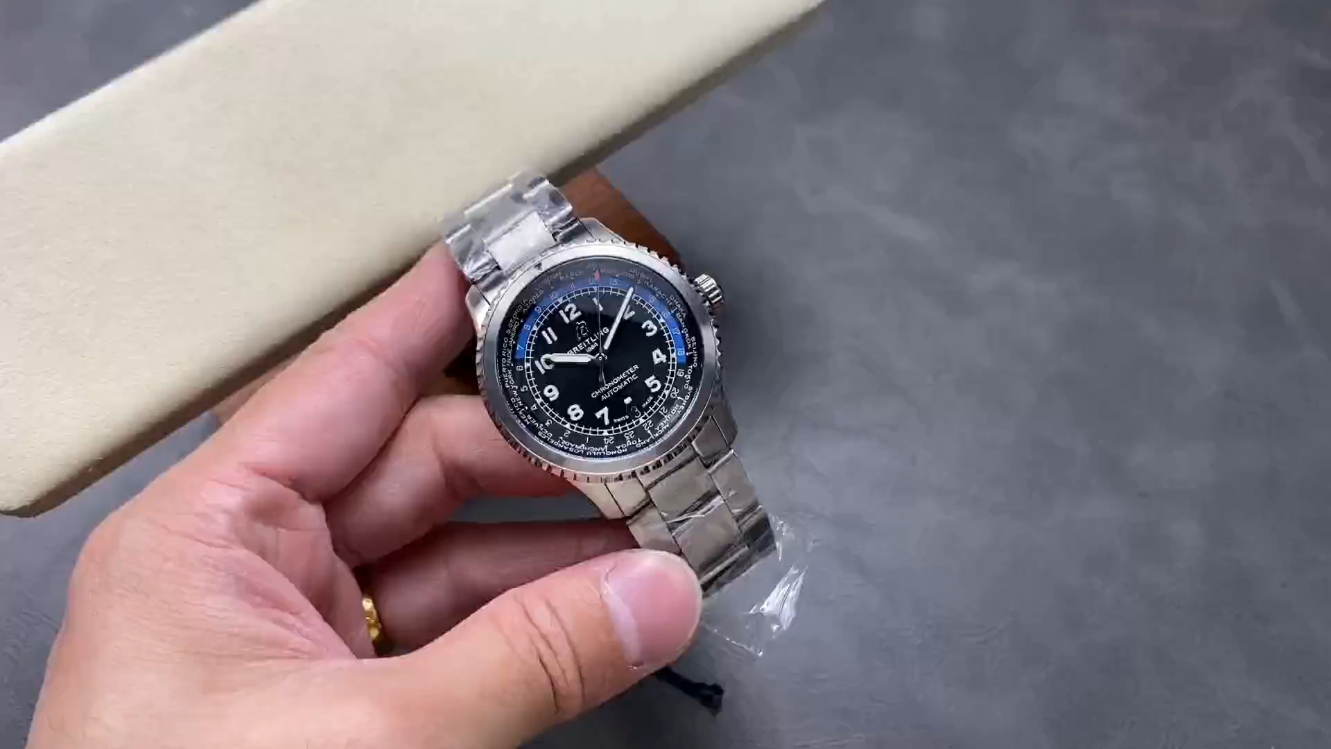 Breitling Aviator 8 B35 Automatic Unitime Replica AB3521U41B1A1 43mm Men's Watch - Video