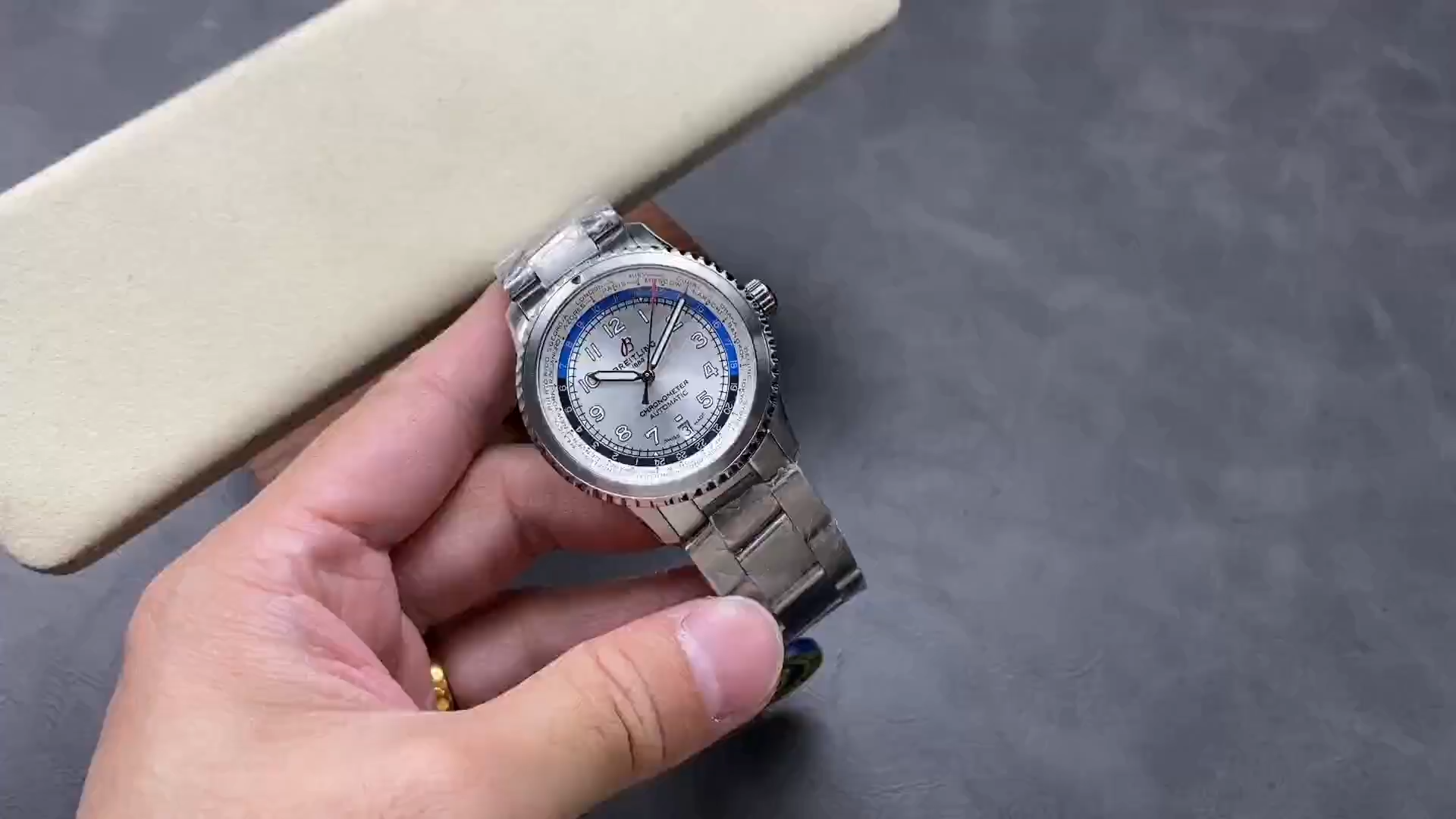 Breitling Aviator 8 B35 Automatic Unitime 43 Silver Dial With City Ring AB3521U01G1A1 Replica - Video