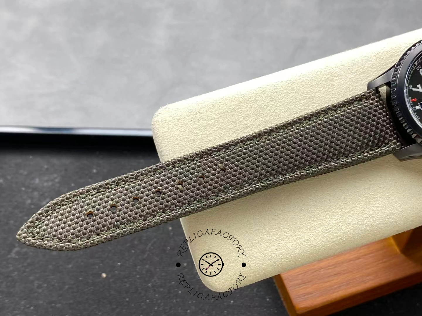 Full fabric strap view of Breitling Navitimer 8 Curtiss Warhawk M173152A1L1X1.