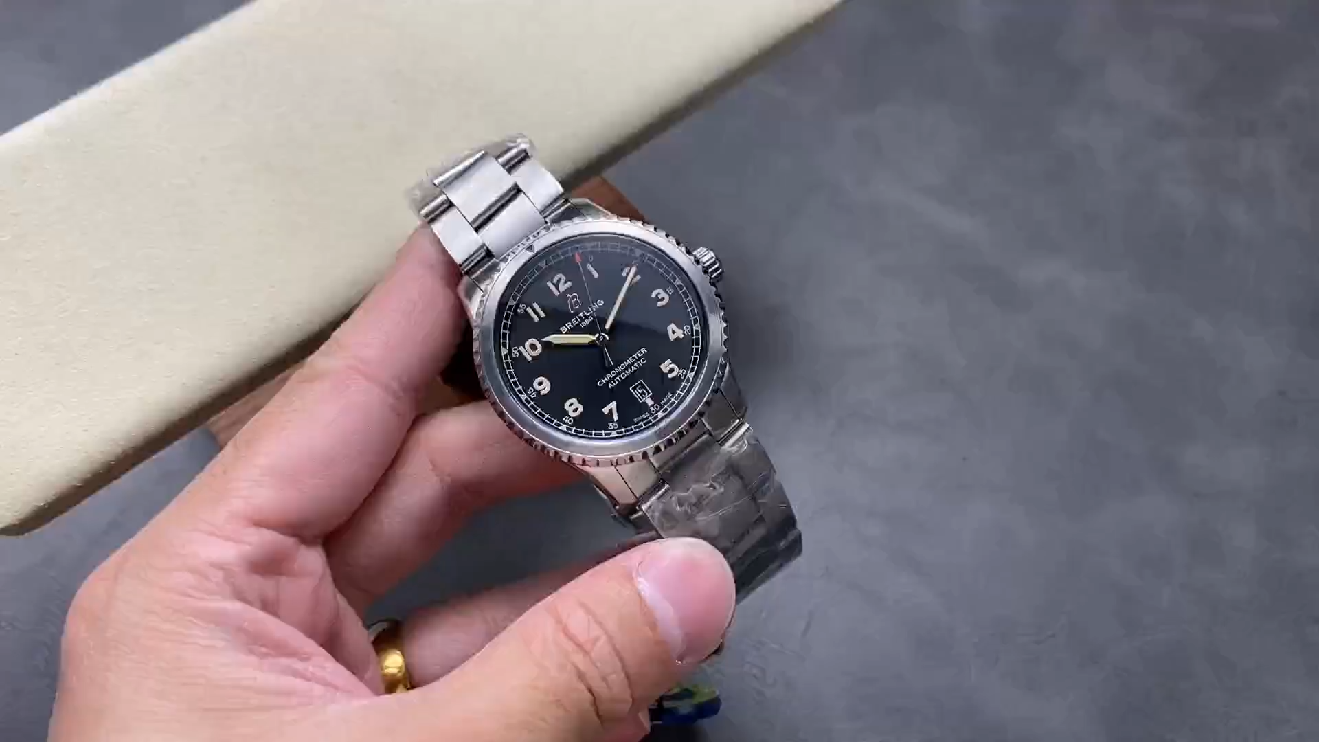 Breitling Aviator 8 Automatic 41 A17315101B1A1 1:1 Clone Black Dial Men's Watch - Video