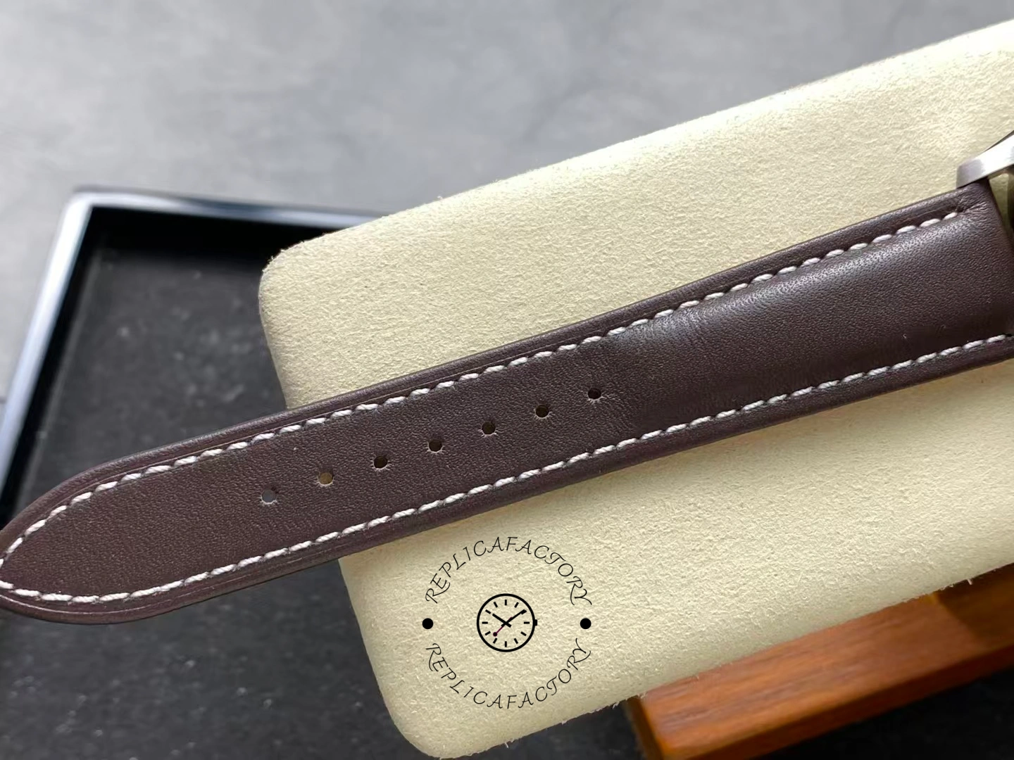 Full leather strap view of Breitling Aviator 8 Automatic 41 A17315101C1X1.