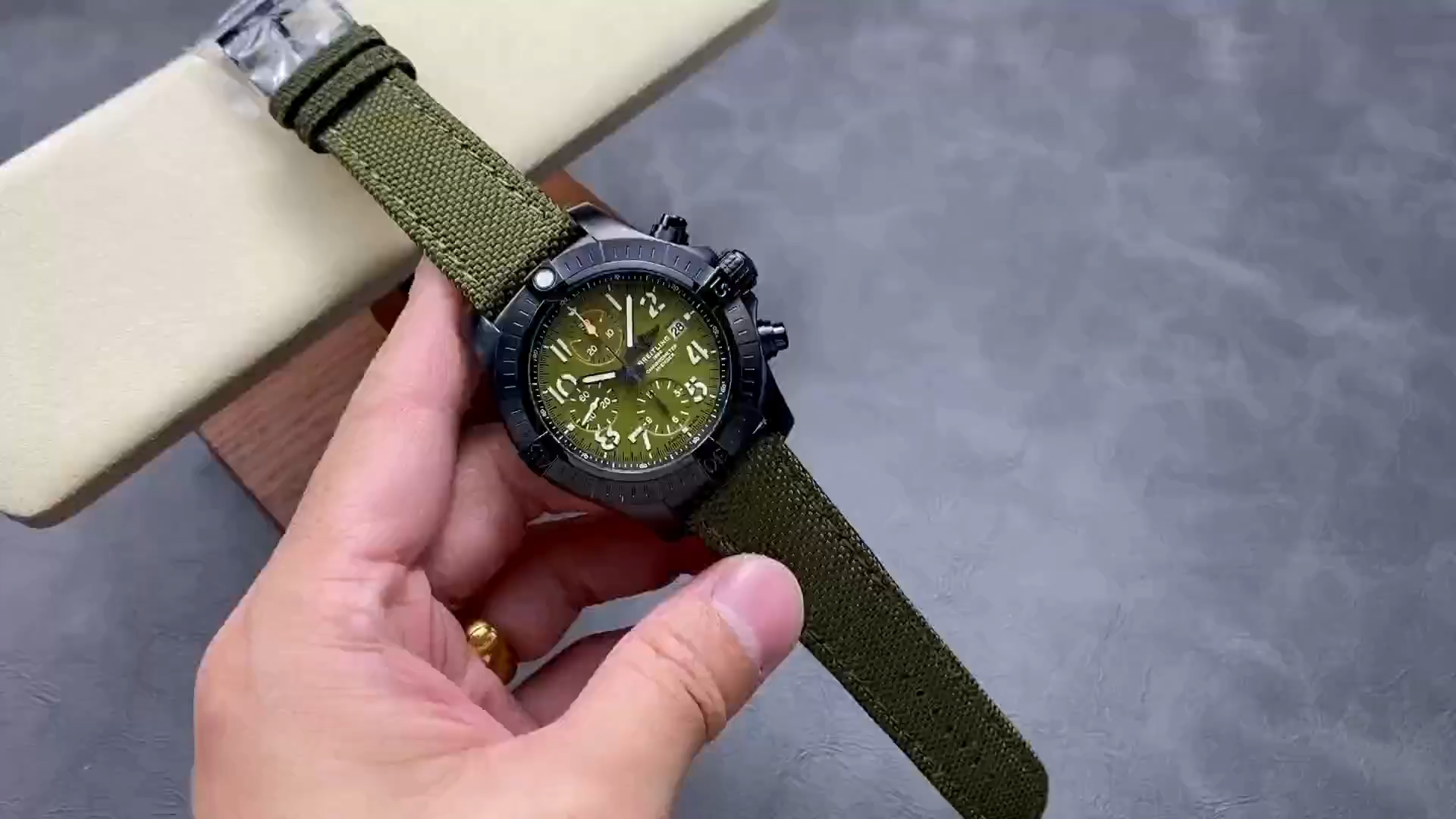 Breitling Avenger Chronograph 45MM Night Mission V13317101L1X1 1:1 Clone Green Dial - Video