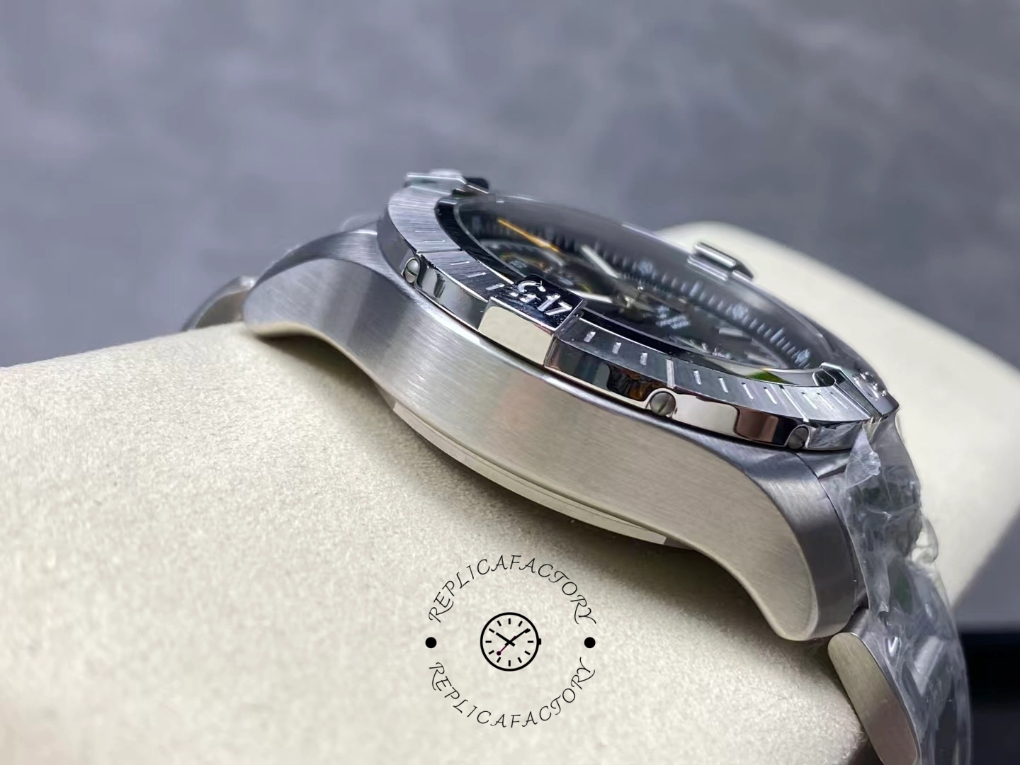 Left profile of Breitling Avenger Chronograph 45 A13317101B1A1 with brushed case finish.