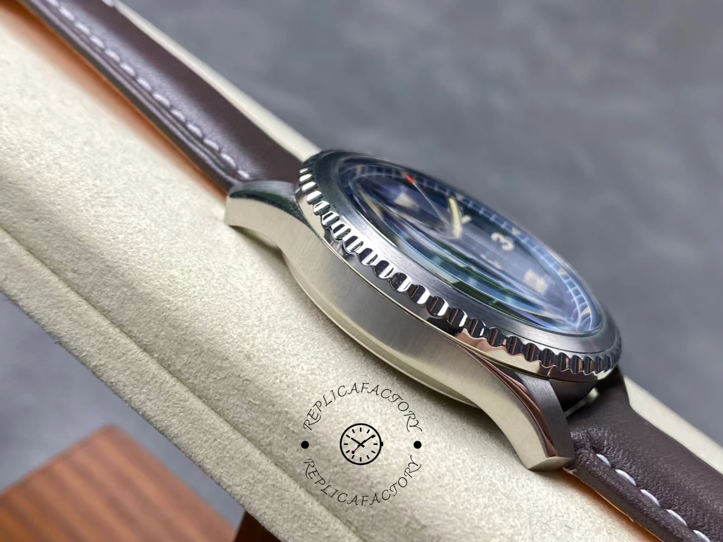 Angled side view of Breitling Aviator 8 Automatic 41 A17315101C1X1 showing fluted bezel.