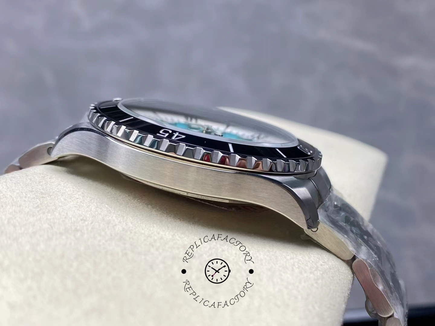 Left side of Breitling Superocean 44 A17376211L2A1 showing brushed case finish.