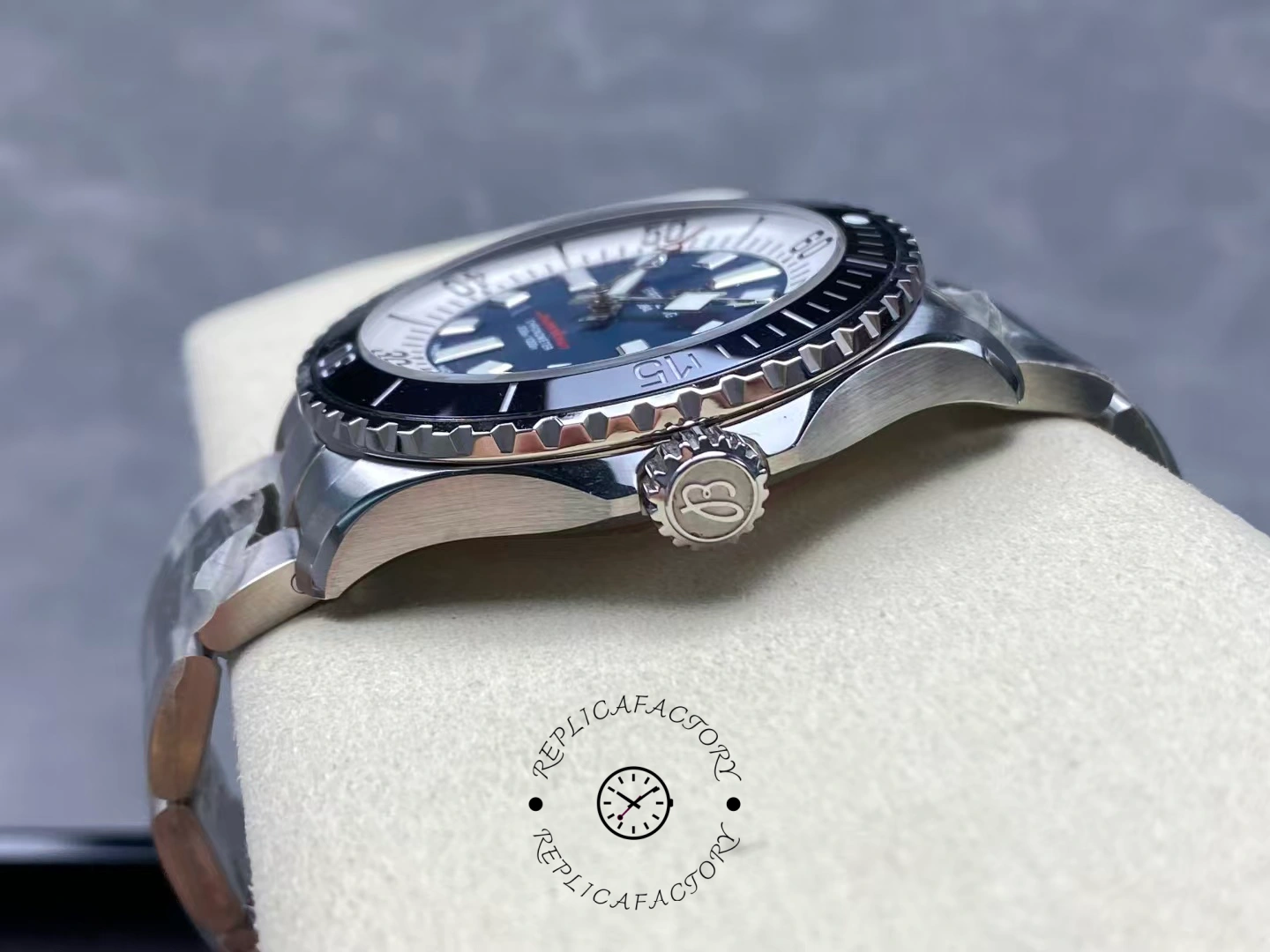 Side view of Breitling Superocean 44 A17376211C1A1 showing crown with logo.