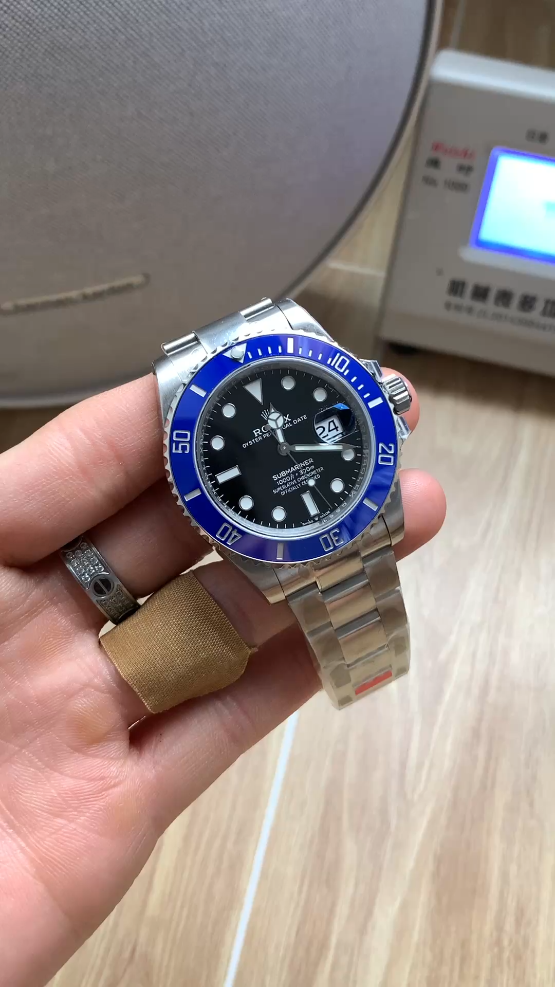 VS Factory Rolex Submariner 126619LB Video