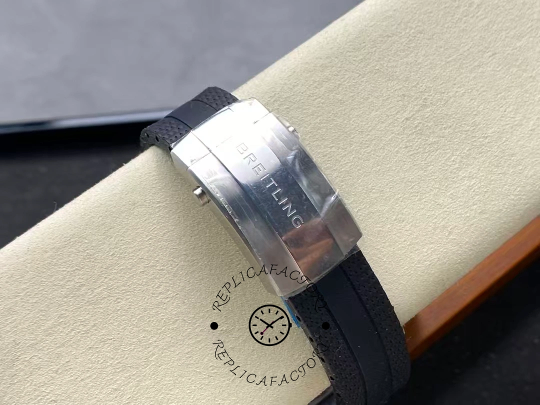 Clasp view of Breitling Superocean 44 A17376211B1S1 with engraved Breitling logo.