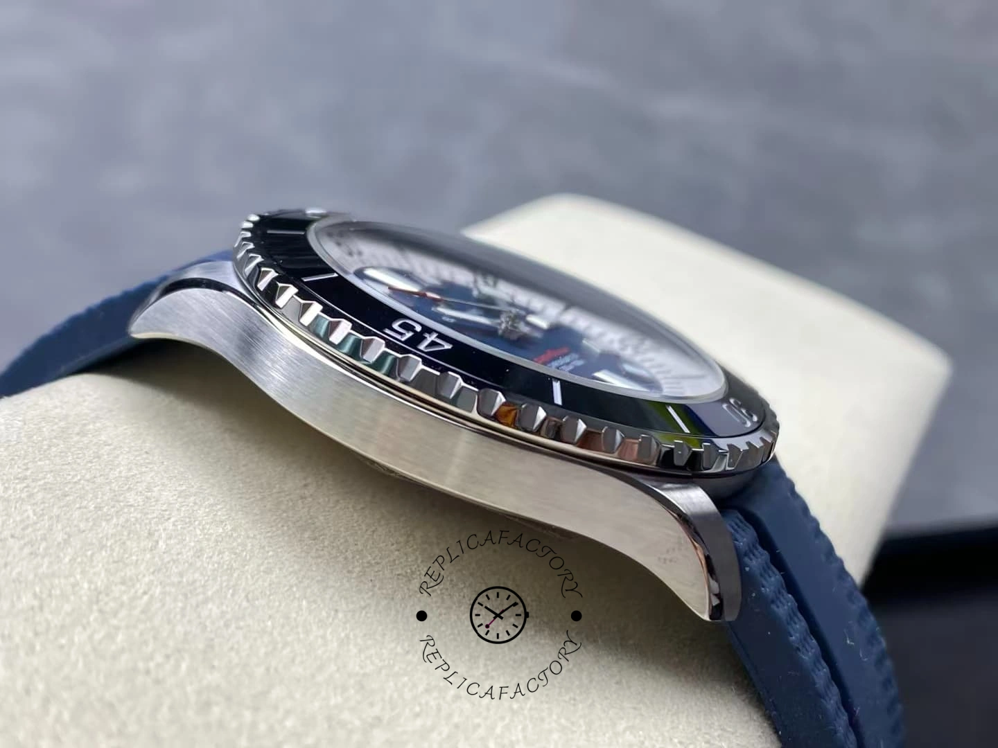 Left side of Breitling Superocean A17376211C1S1 brushed case and bezel teeth.