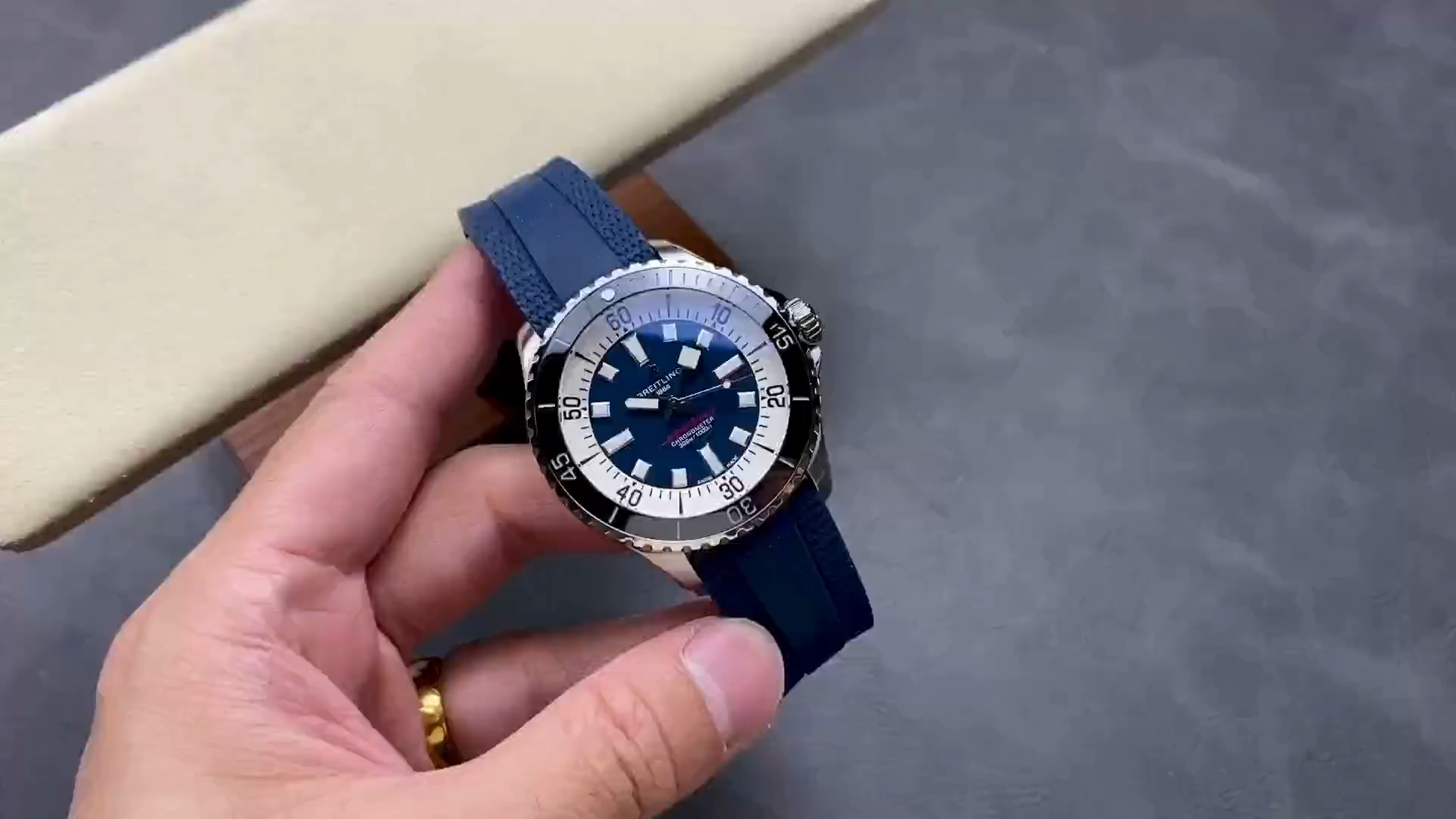 Breitling Superocean Automatic 44mm A17376211C1S1 Replica Blue Dial Diving Watch - Video