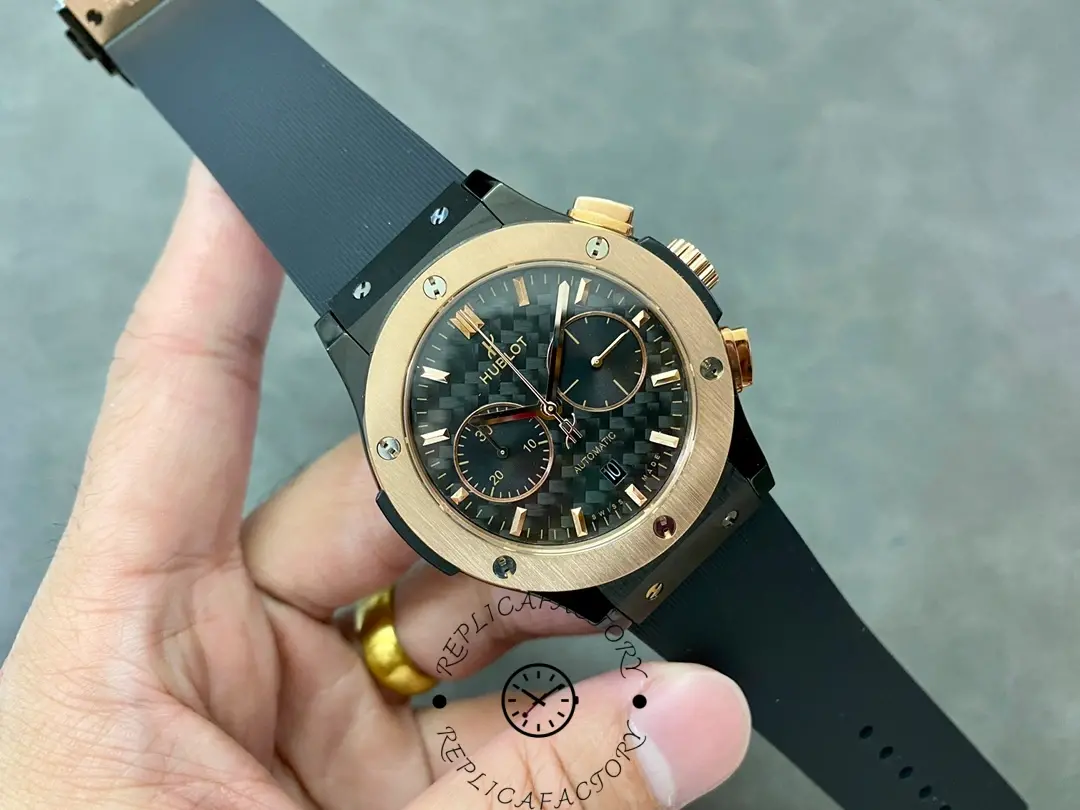 Dynamic angled view of the Hublot 521.CO.1781.RX showing full dial and strap connection.