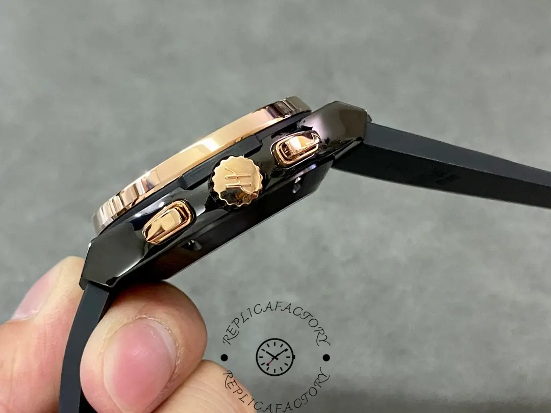 Profile shot of the 521.CO.1781.RX highlighting polished black case edges.