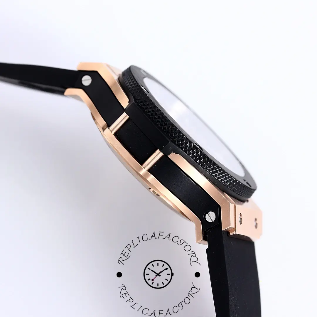 Profile shot of Hublot Big Bang 301.PM.1780.RX showing case thickness and lugs.