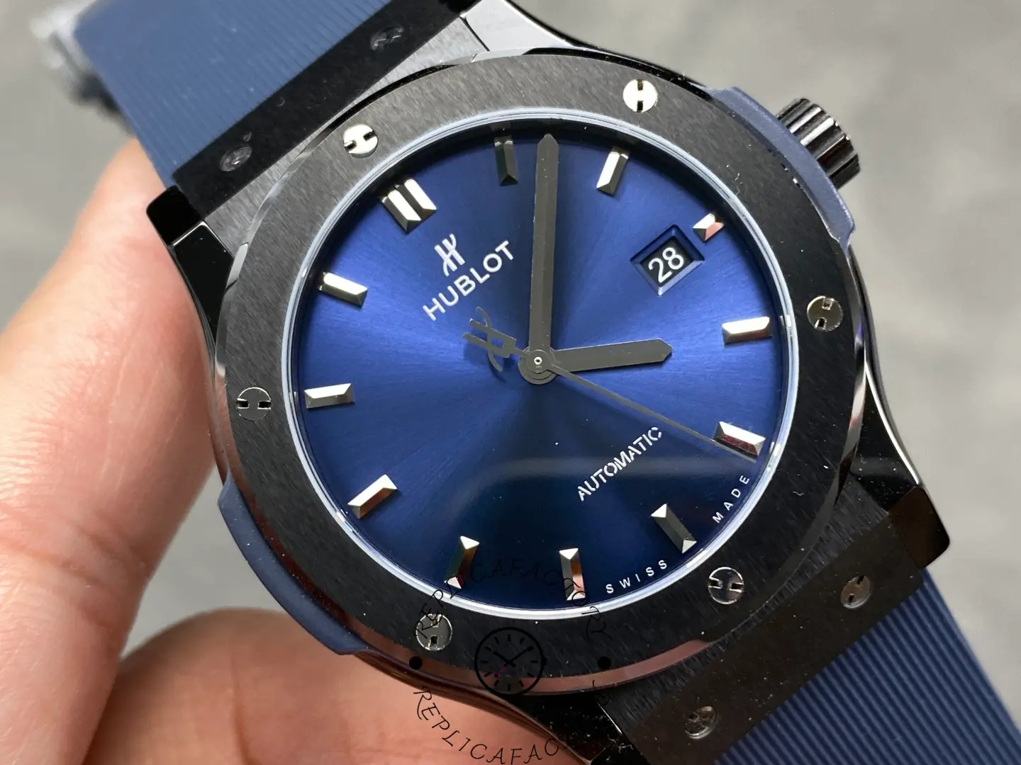 Close-up of Hublot Classic Fusion 542.CM.7170.RX highlighting the polished ceramic bezel.