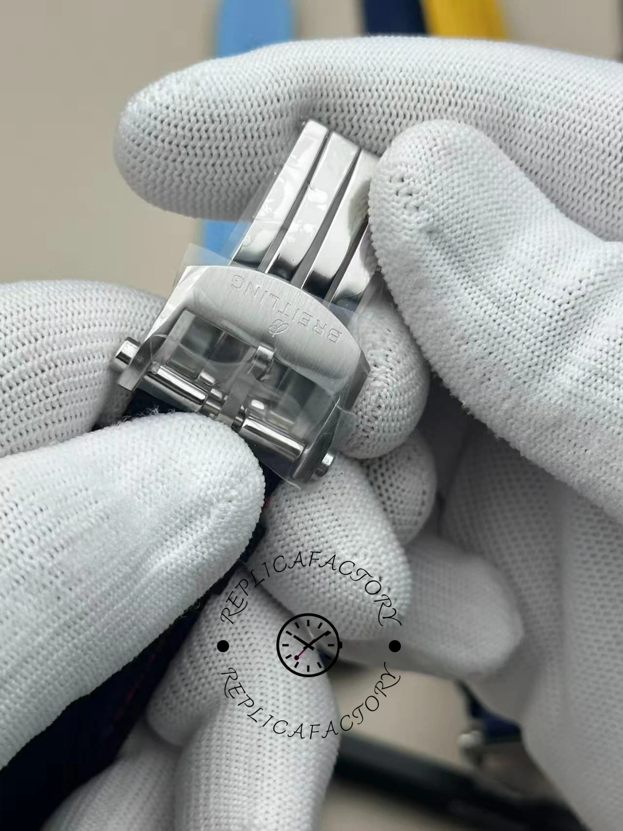 Breitling clasp of Avenger B01 SB01473A1B1X1 showing brushed steel buckle design.