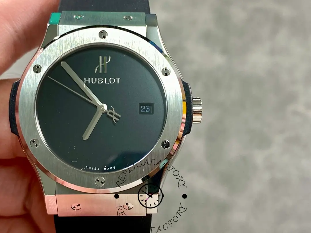 Close-up of Hublot Classic Fusion 542.NX.1270.RX.MDM replica highlighting brushed bezel.