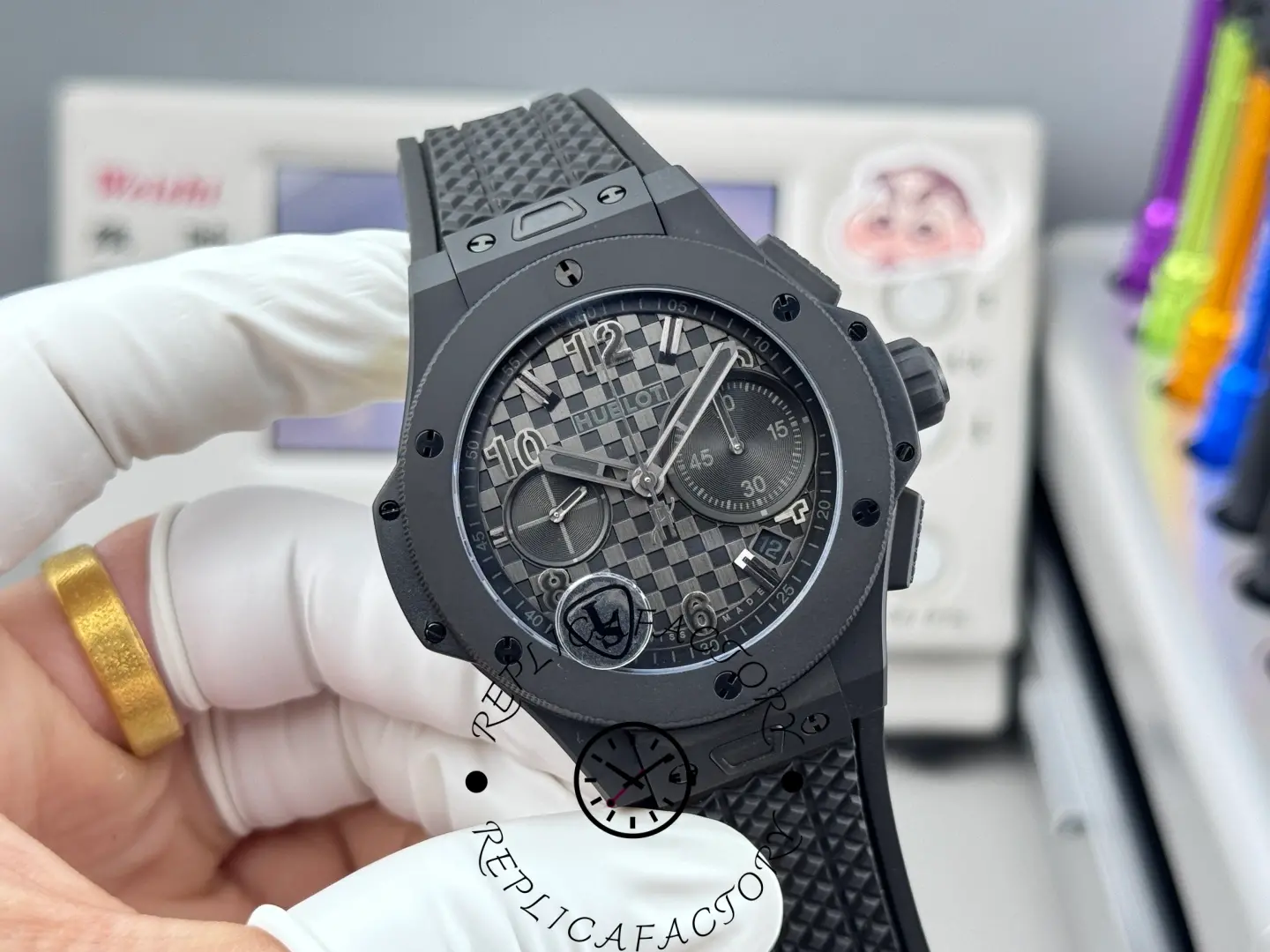 Detailed view of Hublot Big Bang 431.CI.1340.RX replica dial showing chronograph subdials.