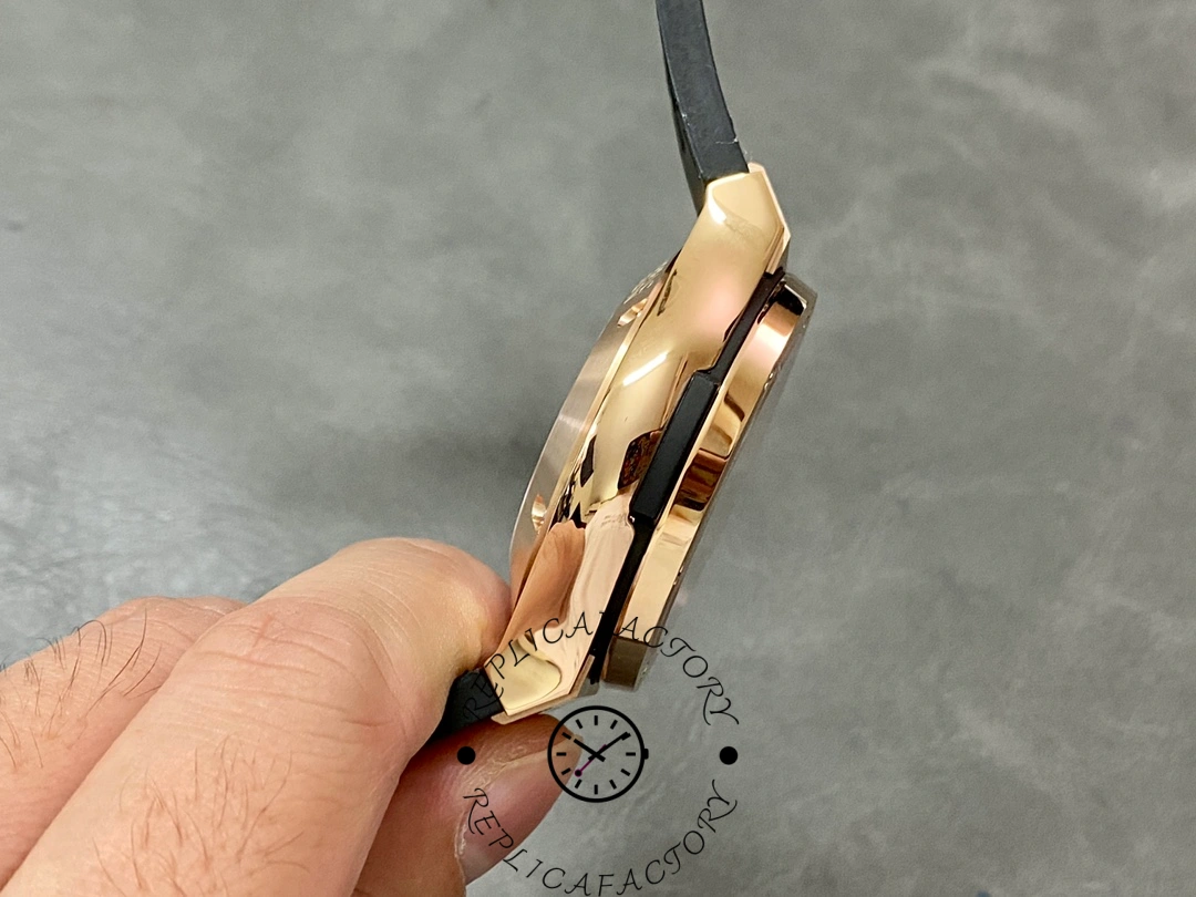 Side profile of the Hublot 525.OX.0180.LR replica showing polished case.