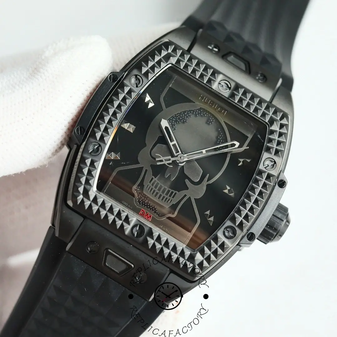 Replica Hublot 646.CI.0110.RX.DPM24 side-angle showing case depth and skull dial.