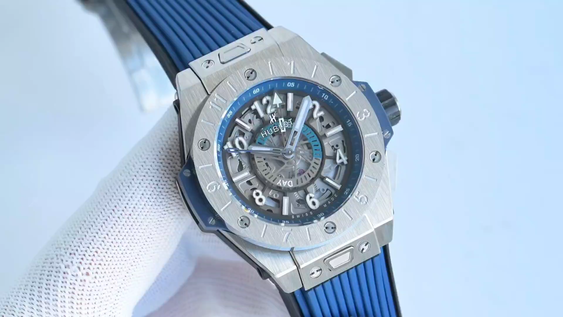 Close Hublot 471.NX.7112.RX Video