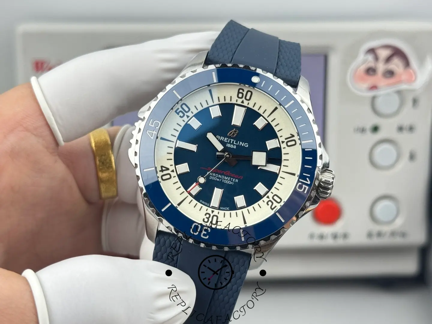 Angled front shot of Breitling Superocean A17378211B1S1 replica bezel and markers.