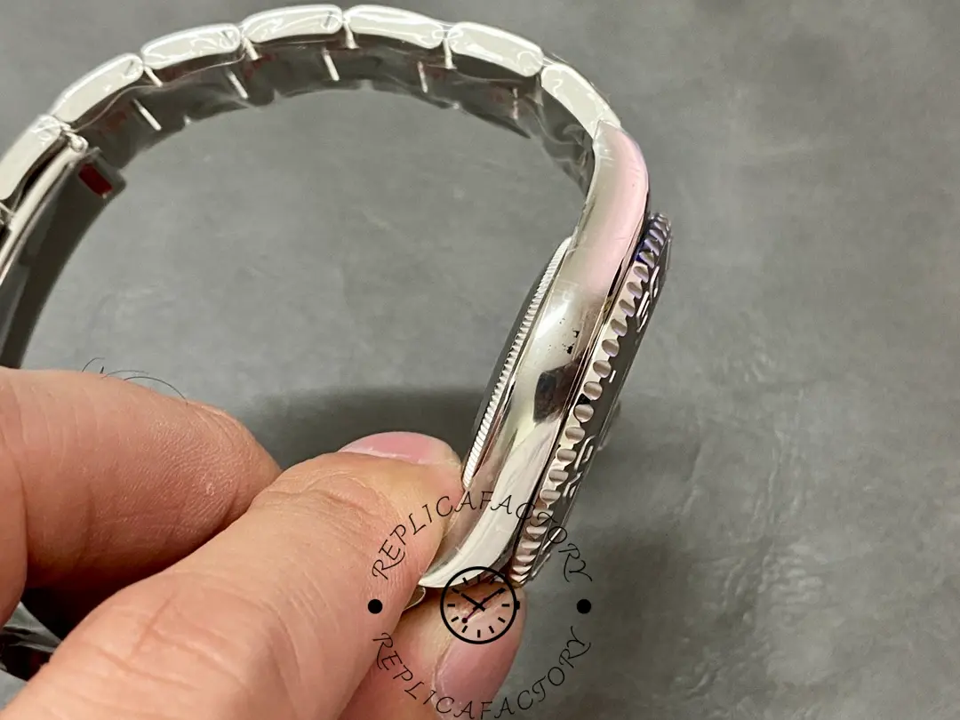 Side profile of Rolex Yacht-Master 126622 replica showing polished case and bezel teeth.