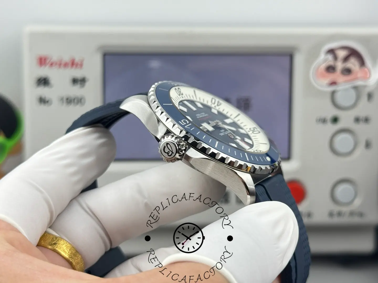 Crown-side view of Breitling Superocean A17378211B1S1 replica with engraved crown.