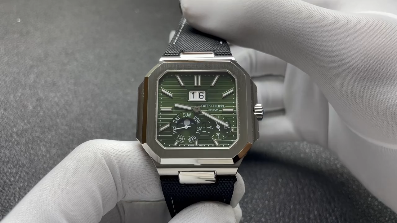 Patek Philippe 5822P Video
