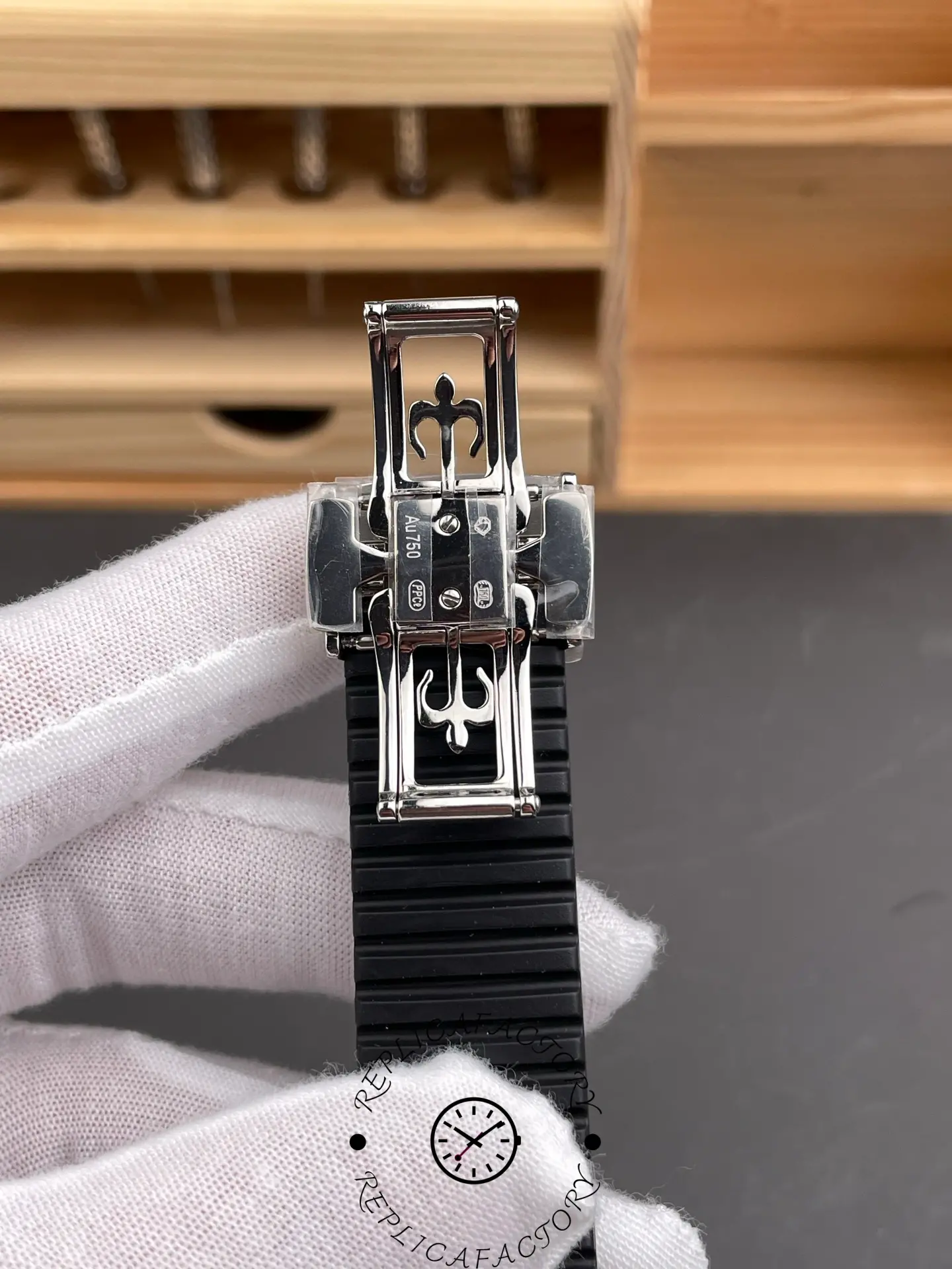 Inner clasp mechanism of the Aquanaut 5261R replica with polished finish.