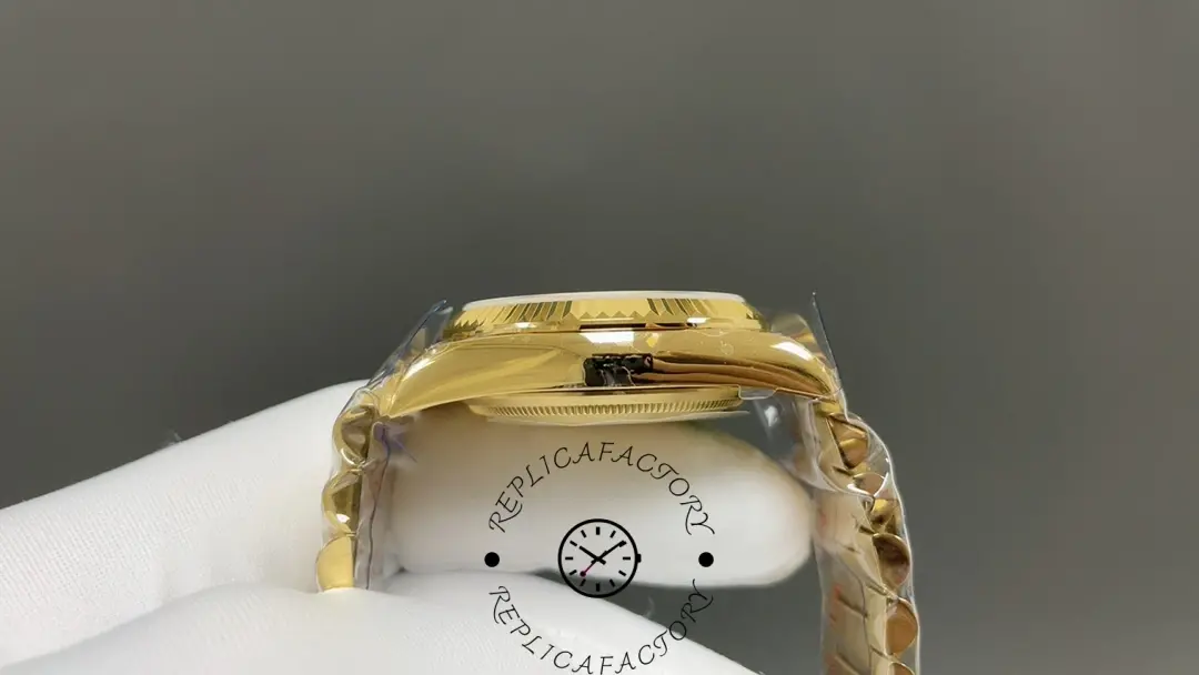 Left-side case view of Rolex 128238-VIO highlighting polished gold finish.