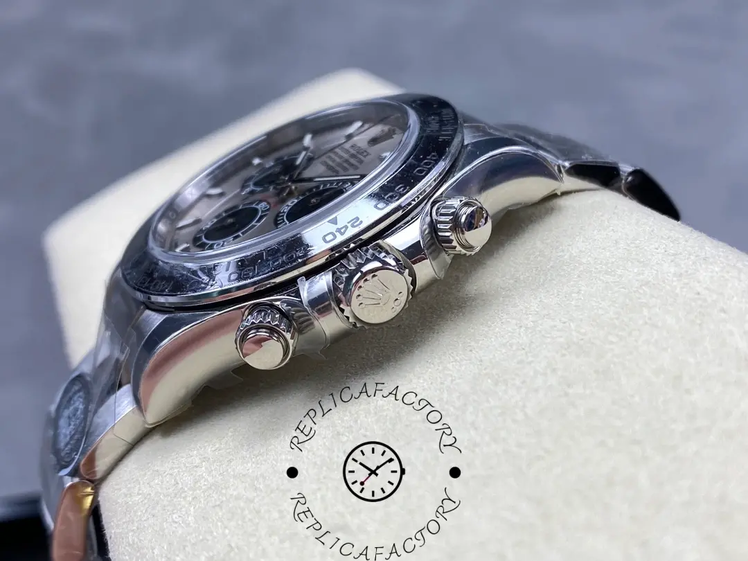 Right-side view of Rolex Daytona 126509-0003 showing screw-down pushers and crown with Rolex emblem.