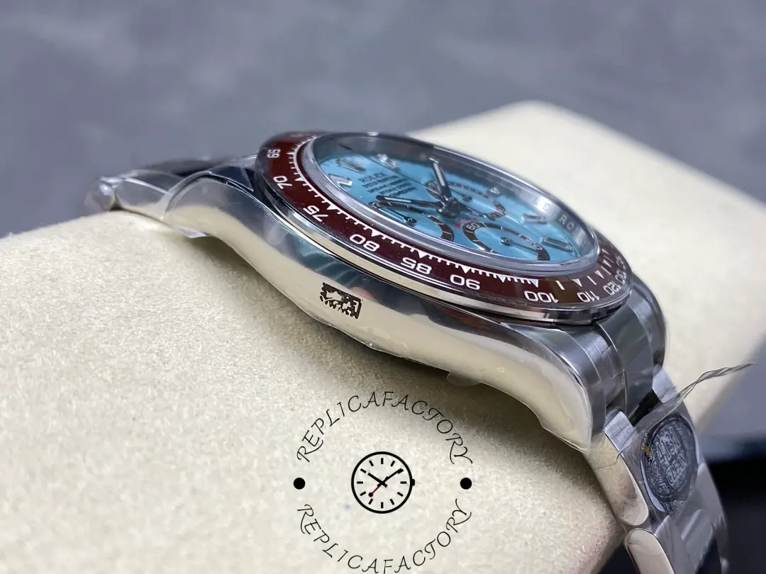 Side profile of the Rolex Cosmograph Daytona 126506 showing case shape and sapphire crystal.