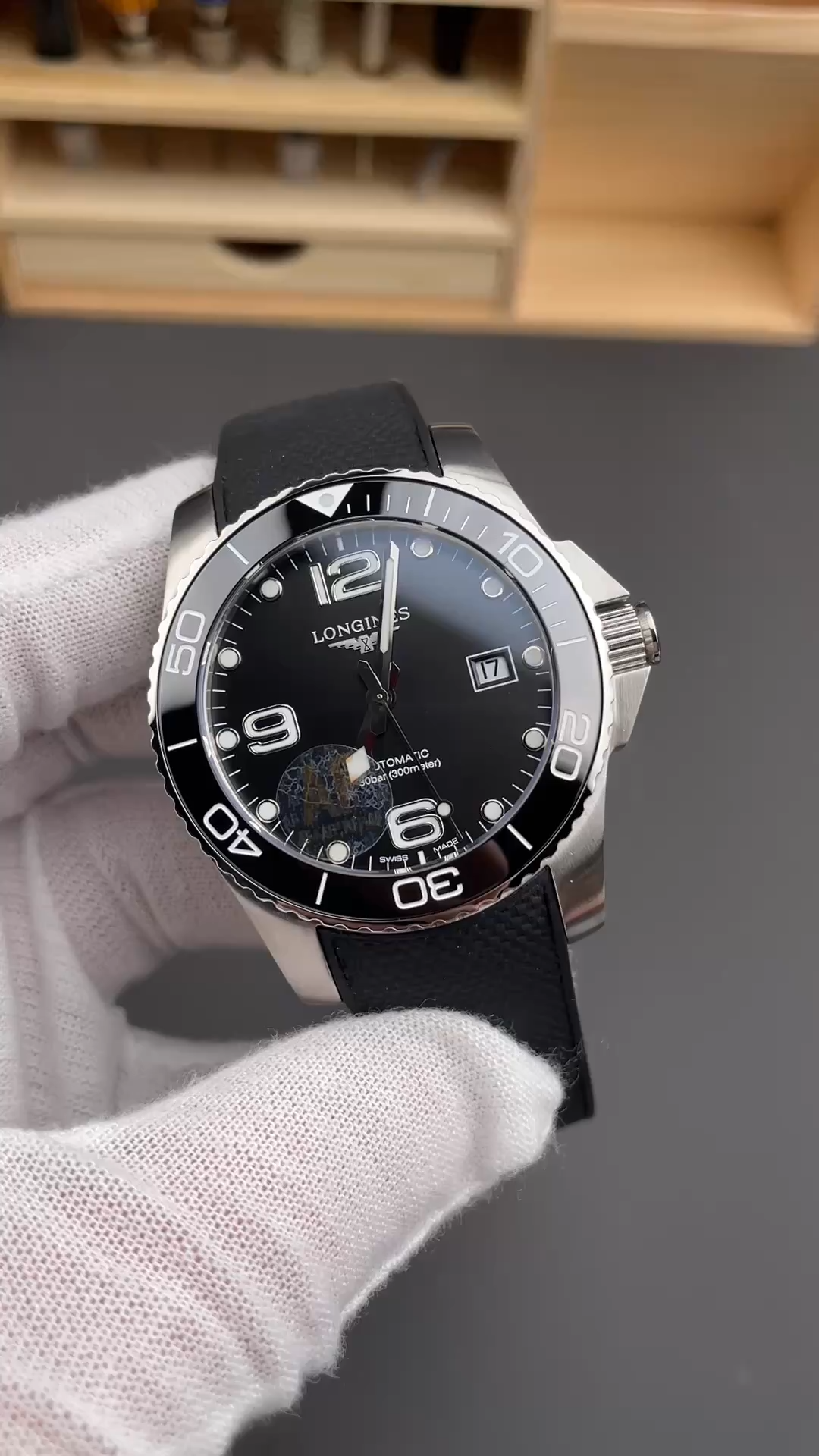 Longines HydroConquest 43mm Rubber Strap Replica L3.782.4.56.9 Black Dial