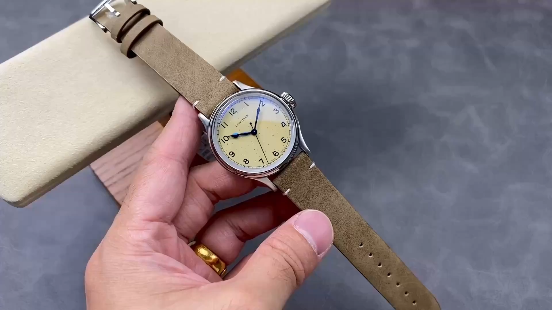 Longines L2.819.4.93.2 Heritage Military 38.5mm Steel Replica Beige Suede - Video