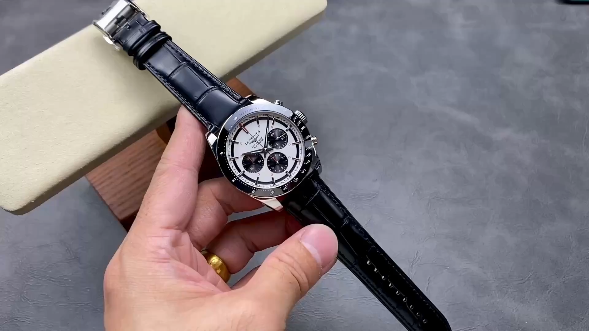 Longines L3.835.4.72.6 Conquest Chronograph 42 1:1 Clone Steel Watch - Video
