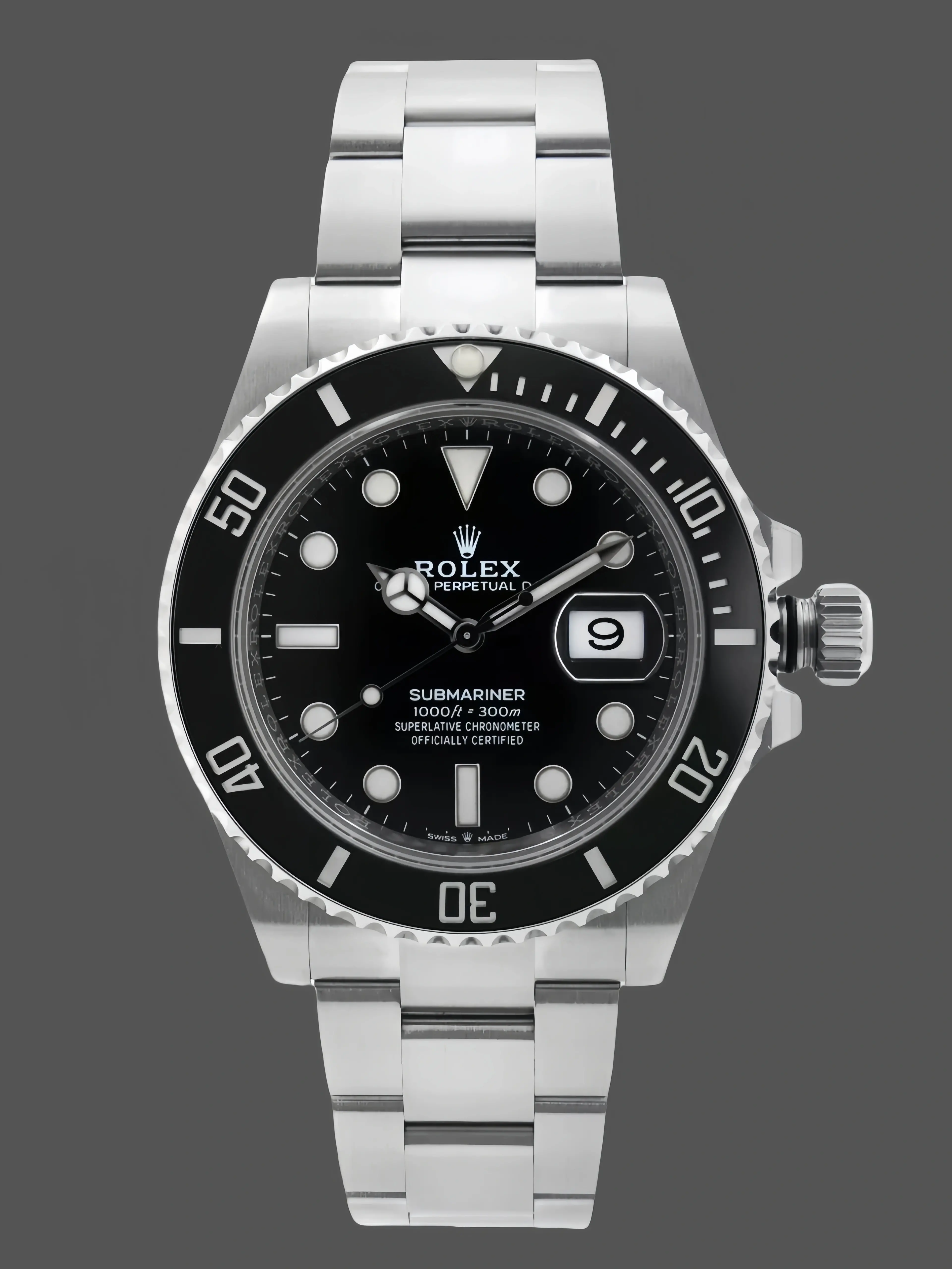 Rolex Submariner 16610 full front view, black dial and black bezel on steel bracelet. - Front view