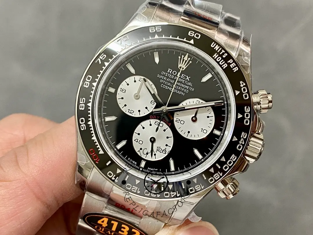 Angled front shot of the Rolex Daytona 126529LN 40MM showing case shine and crown side.