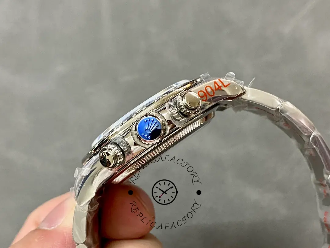 Side view of the Rolex Daytona 126529LN 40MM showing pushers and case edge details.