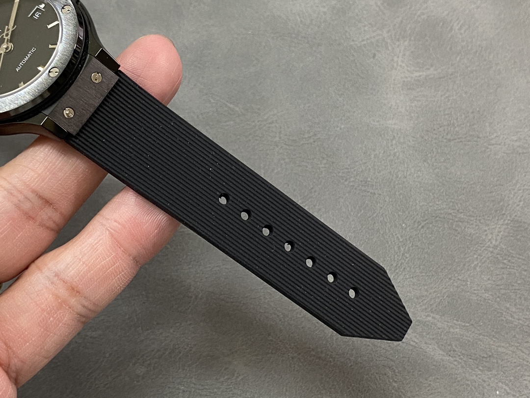 Hublot Classic Fusion 565.CM.1470.RX Lady 38 MM - Image 8