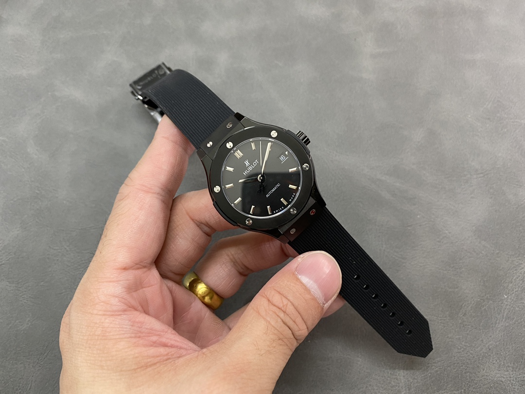 Hublot Classic Fusion 565.CM.1470.RX Lady 38 MM - Image 5