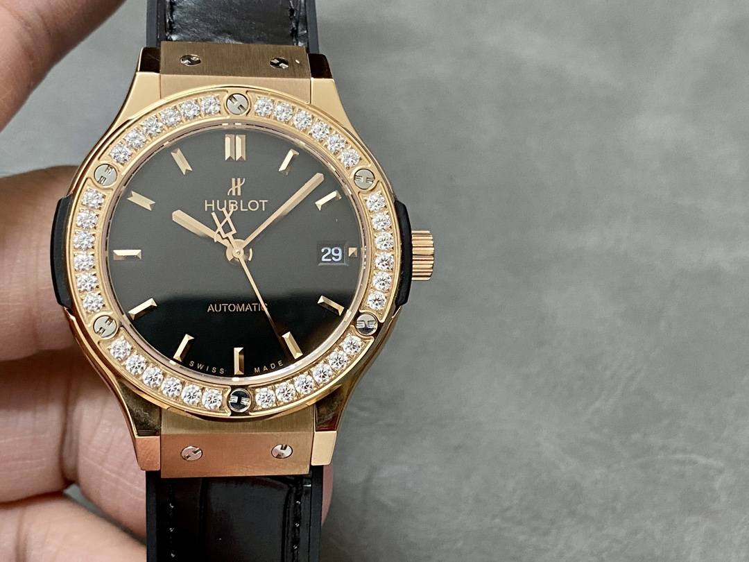 565.OX.1480.LR.1204 Hublot Classic Fusion Automatic 38mm - Image 3