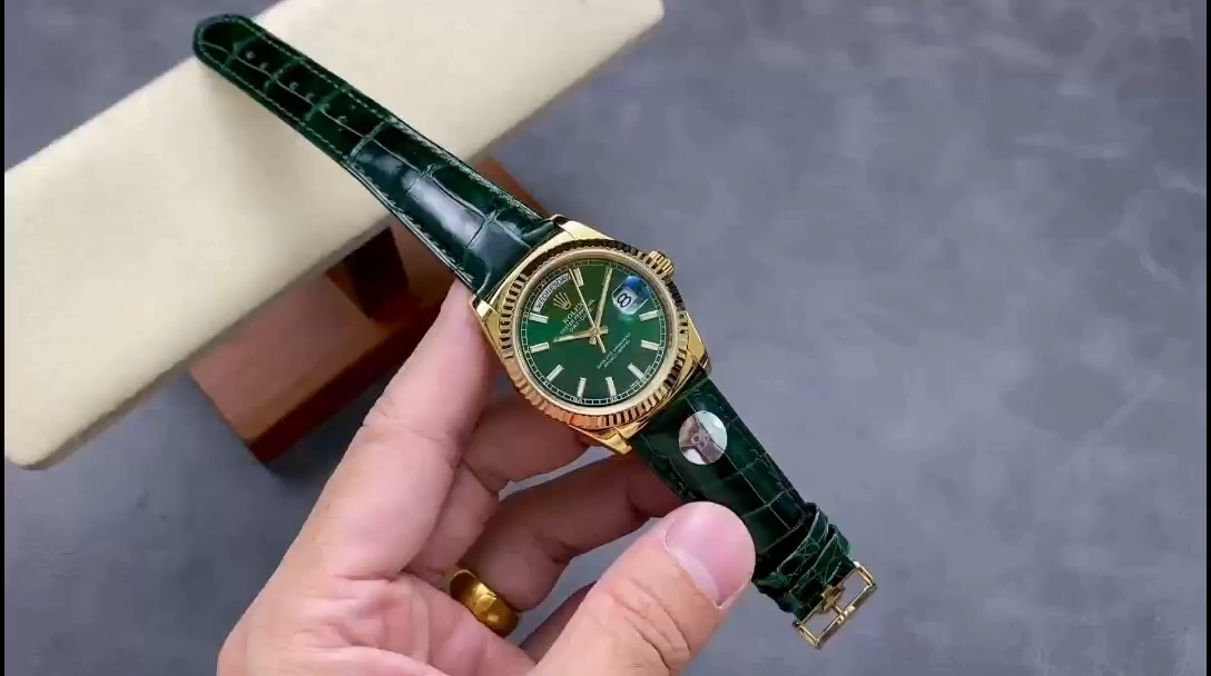 Replica Rolex Day Date 36 Green Dial Solid 18k Yellow Gold 118138 0003