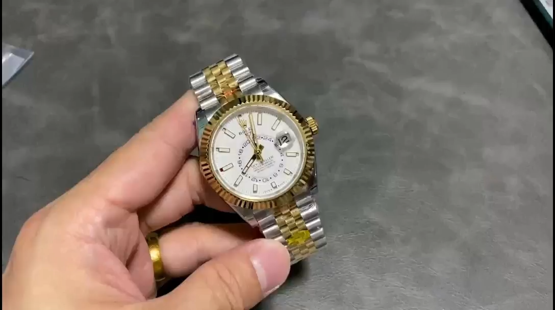 Replica Rolex Sky Dweller 42 White Dial Jubilee 336933 0006