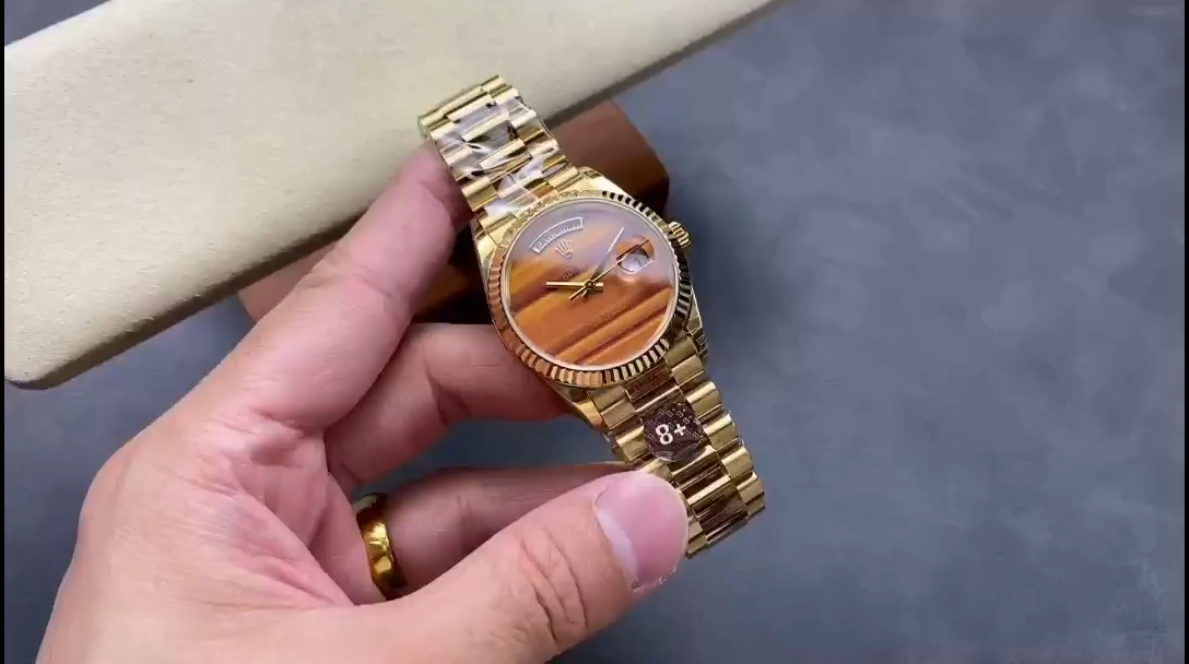 Replica Rolex Day Date 18038 Yellow Gold Tigers Eye Watch - Yellow