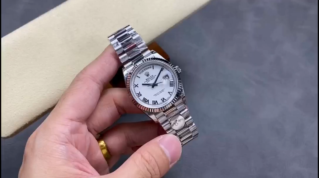 Replica Rolex Day Date 36 White Dial Platinum President Bracelet m128236 0017